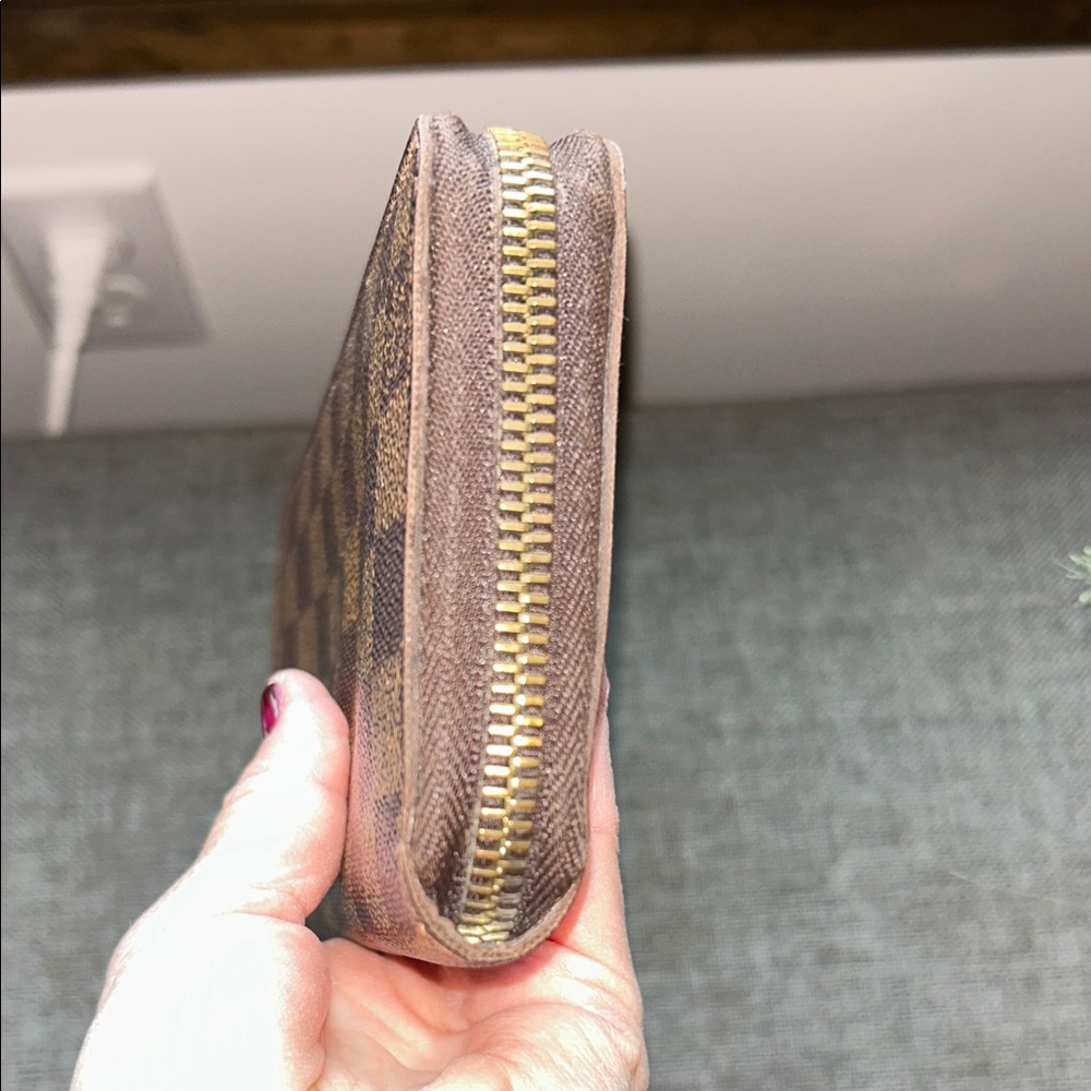 Louis Vuitton Damier Ebene Wallet - Picture 5 of 12